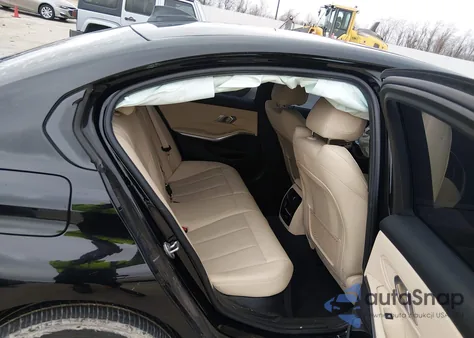 2022 BMW 330I z USA, uszkodzony, nr VIN 3MW5R1J00N8C40417